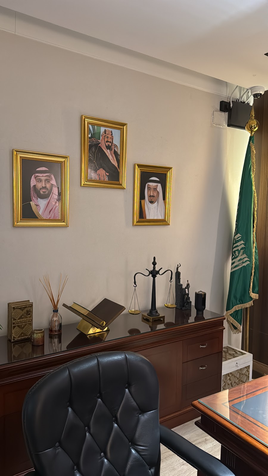 مكتب المحامي والموثِّق / مهند بن منسي الثبيتي